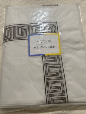 Matouk Schumacher Ophelia Full/Queen Flat 96x112 Mocha